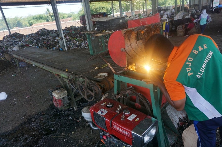 Pujo Bae, Mesin Pemilah untuk Solusi Sampah