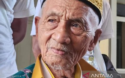 Meneladani semangat Kakek Harun, jamaah calon haji usia 119 tahun asal Pamekasan