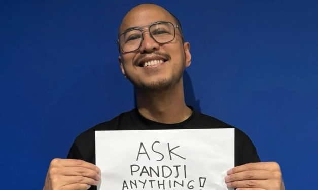 Pandji Pragiwaksono dan Komedi yang Tak Mau Jinak