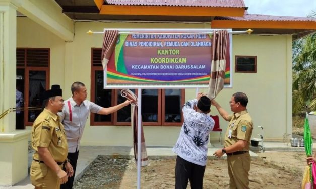 Dinas Pendidikan Rokan Hulu dan Kerja Sunyi Menyiapkan Generasi